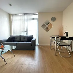  Apartment 1 Bed Modern With Free Parking, Centre United Kingdom