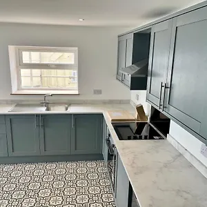  Apartment Seaside Escapes, United Kingdom